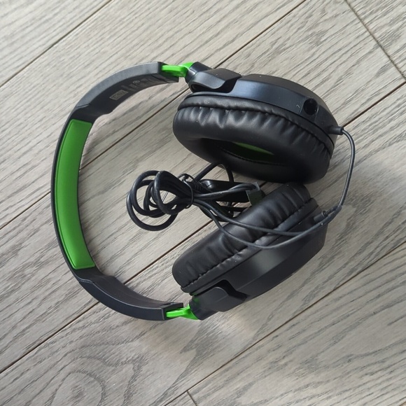 Turtle Beach Recon 70 gaming wired Xbox wired headset New - Picture 4 of 6
